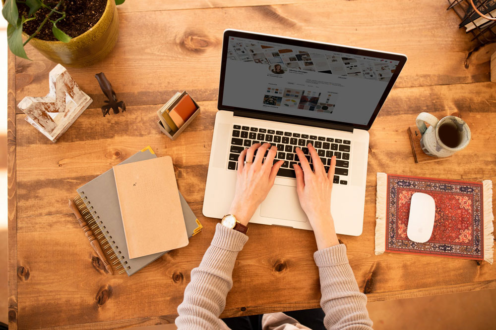 Pinterest Laptop flatlay